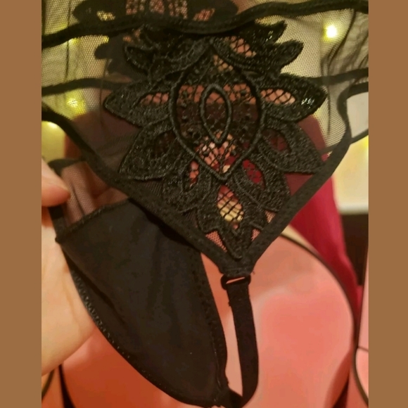 Victoria Secret Lace/Mesh Teddy,Easy Access Bottm - Picture 6 of 8